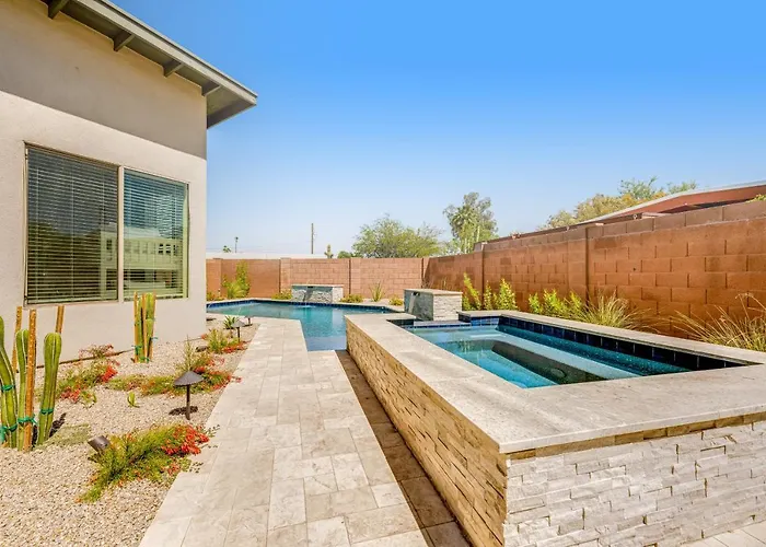 Slice Of Paradise * Scottsdale